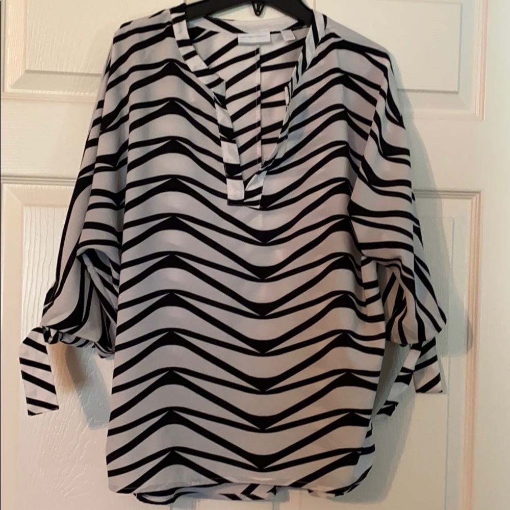 New York & Co Large Black & White Zebra Blouse